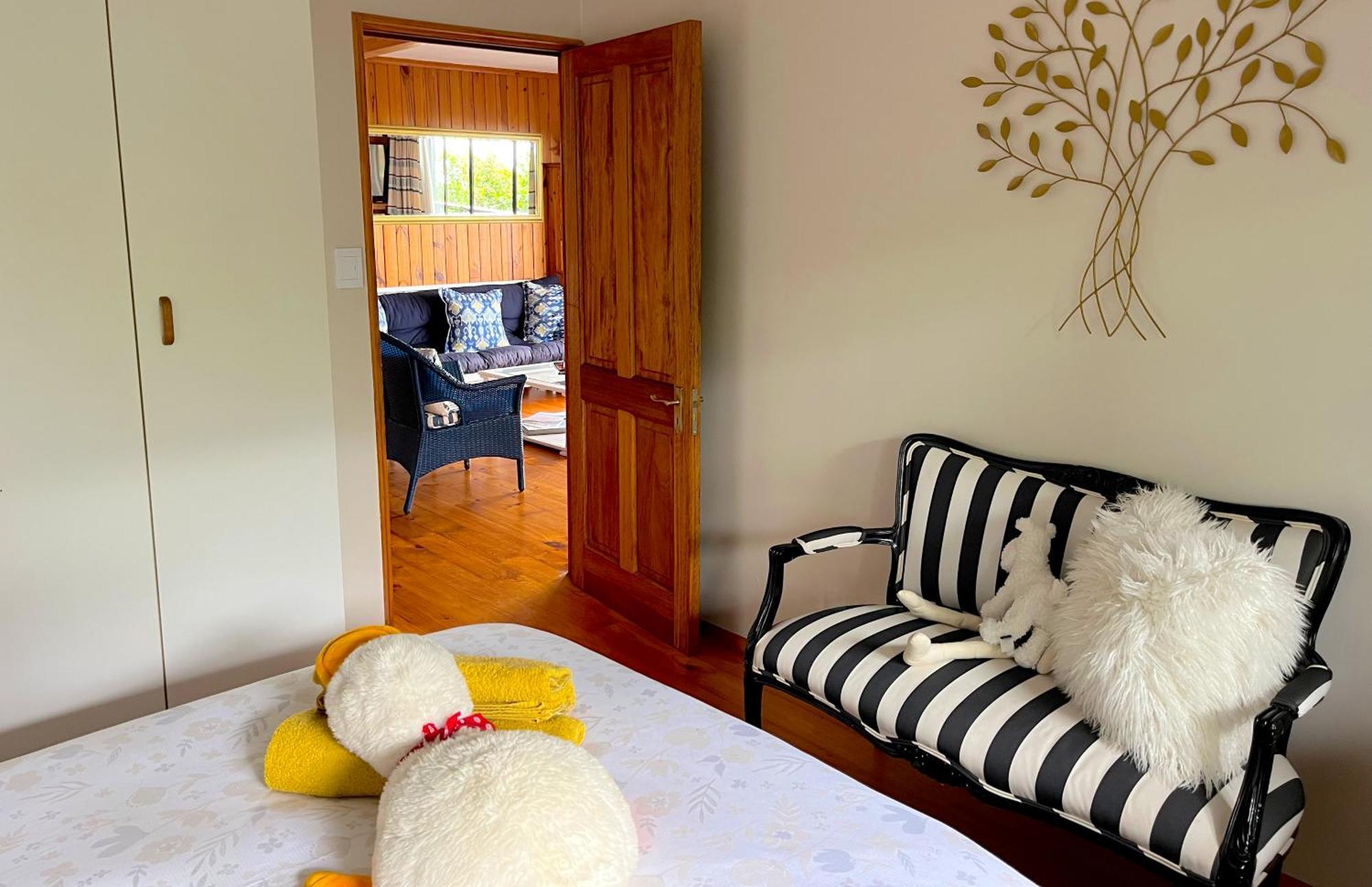 Peaceful Guest Suite With Balcony Views And Garden Setting Brenton-on-Sea Ngoại thất bức ảnh