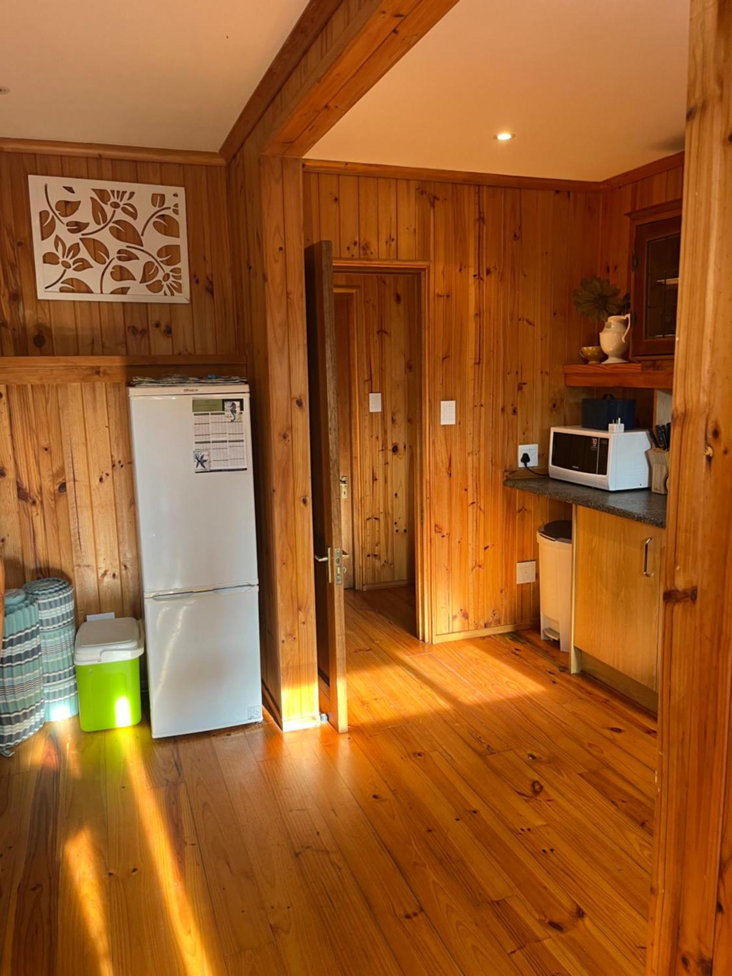Peaceful Guest Suite With Balcony Views And Garden Setting Brenton-on-Sea Ngoại thất bức ảnh